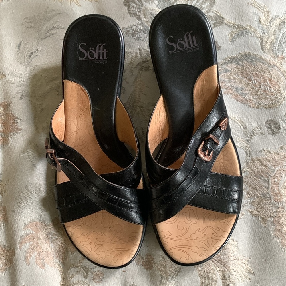 Sofft Black Leather Upper Slide Like New 7M